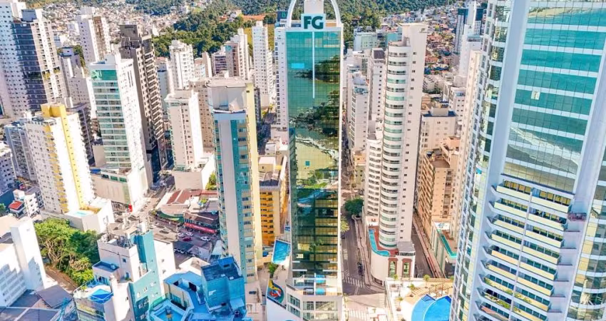 Apartamento 4 Suítes 3 Vagas
