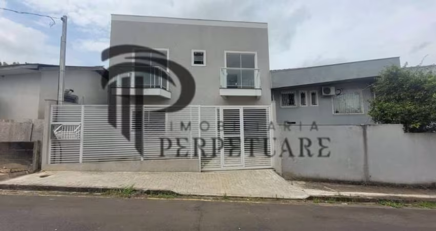 Sobrado para Locação em Ponta Grossa, Orfãs, 3 dormitórios, 2 suítes, 1 banheiro
