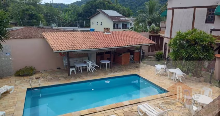 Sobrado com 3 dormitórios lazer 1 vaga na Enseada
