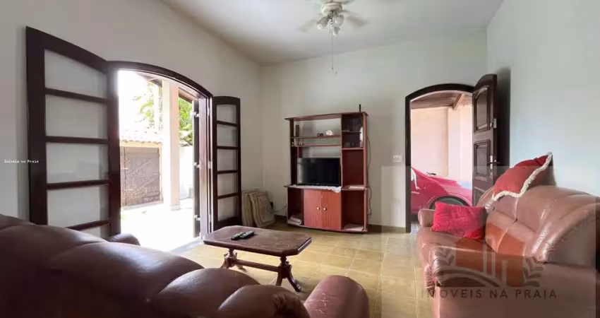 Casa térrea 2 suítes churrasqueira 3 vagas no Guaiúba