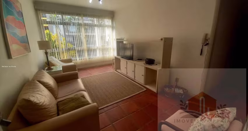 Apartamento com 3 dormitórios 1 vaga lado praia na Enseada