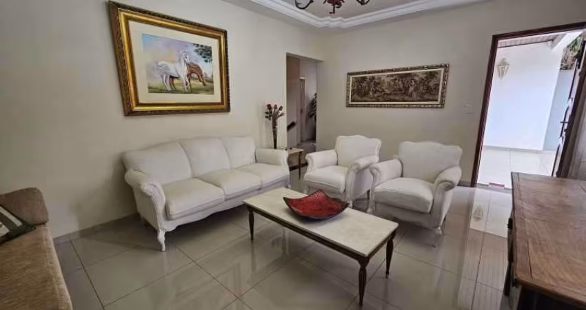 Casa com 4 quartos à venda na Rua Comandante Carlos Alberto, Boa Vista, Londrina