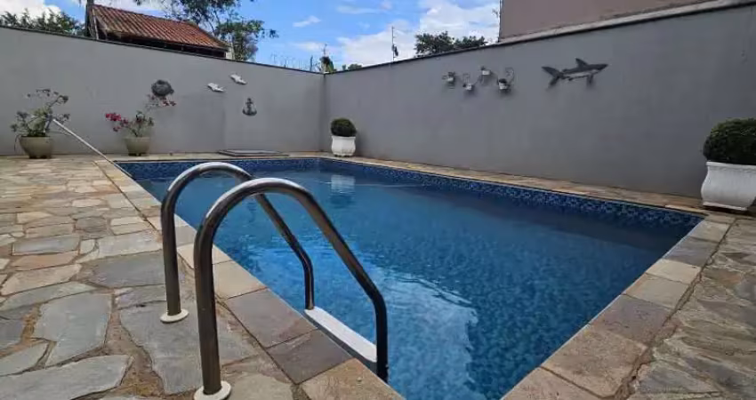Casa com 4 quartos à venda na Rua Comandante Carlos Alberto, Boa Vista, Londrina