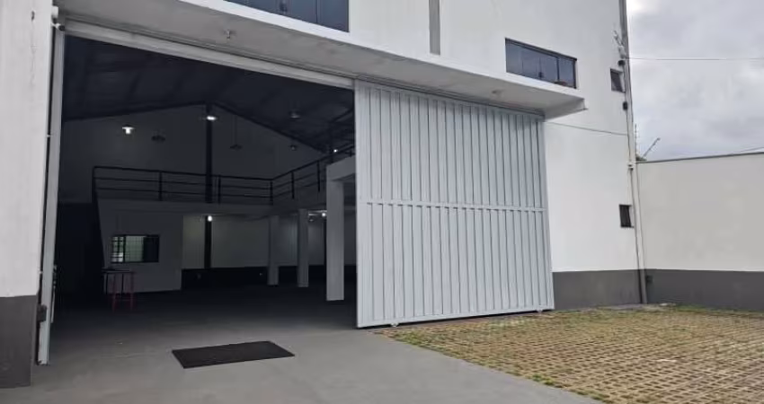 Barracão / Galpão / Depósito para alugar na Avenida Portugal, Igapó, Londrina