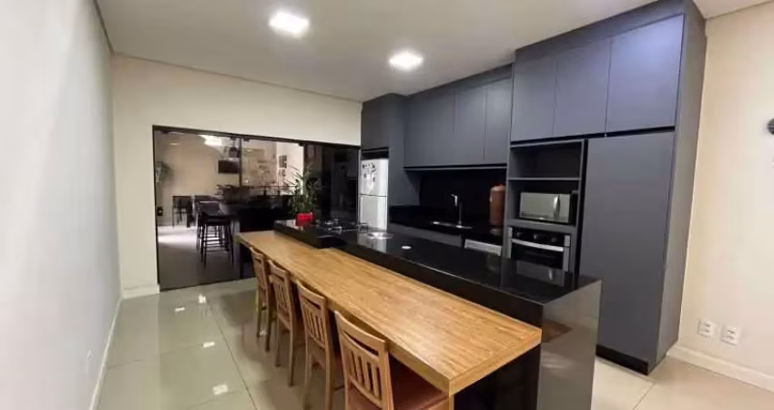 Casa em condomínio fechado com 4 quartos para alugar na Rua Professora Nícia Silva Rubin, Jardim Montecatini, Londrina