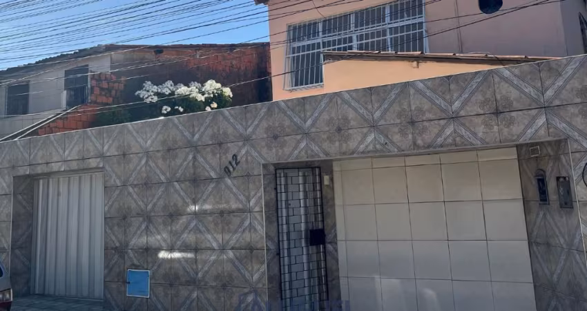Casa ampla, confortável próximo à Av. Dom Almeida Lustosa – Caucaia