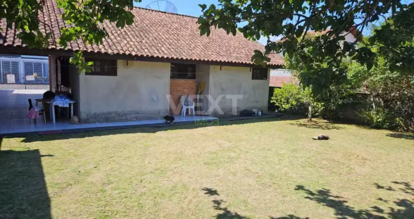 Casa com amplo quintal. codigo: 125378