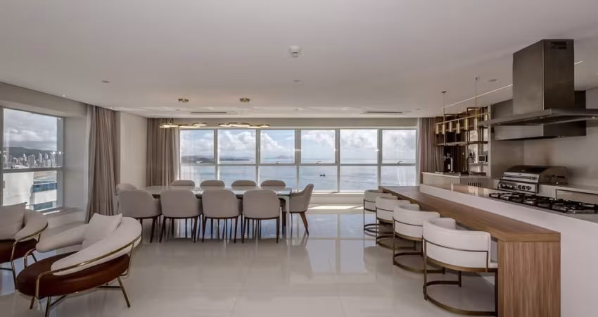 FRENTE MAR COM 319 M², 4 SUÍTES!!!!!