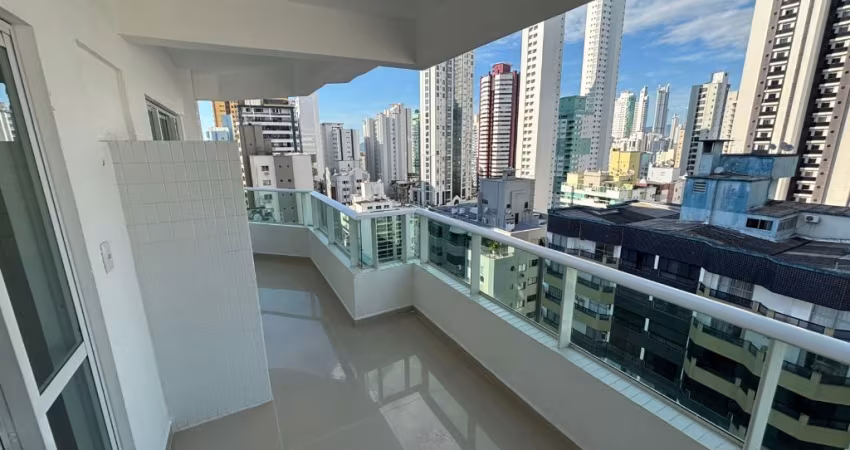 PRÓXIMO A PRAIA, PRÉDIO COM PISCINA!!!!