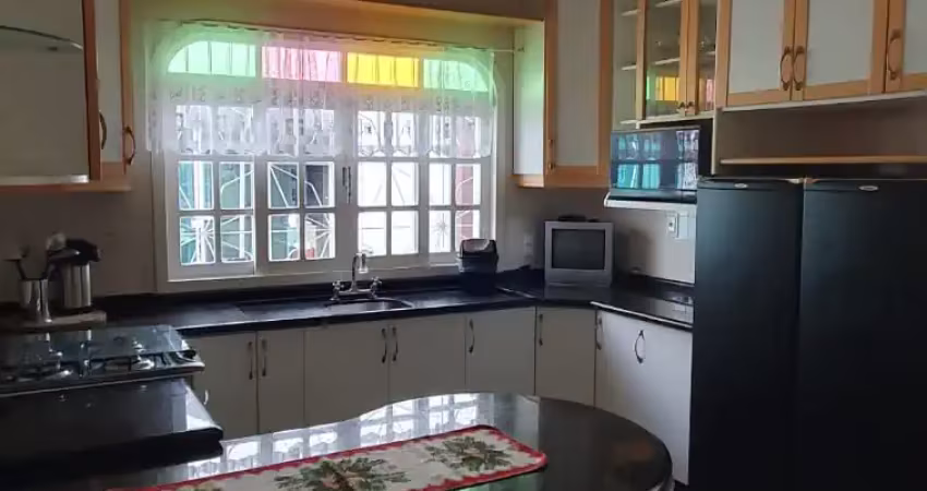 Casa comercial com 4 salas para alugar no Centro, Balneário Camboriú 