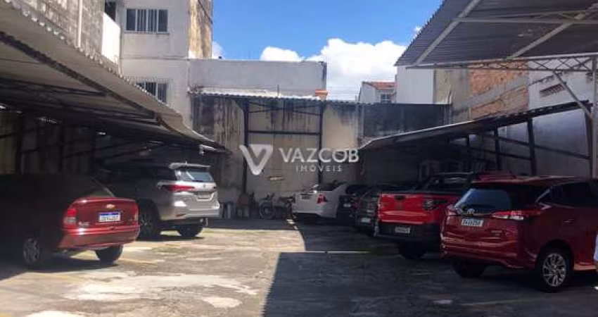 Terreno com prédio residencial na Campina
