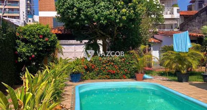 Casa com 07 quartos | salas na Almirante Barroso