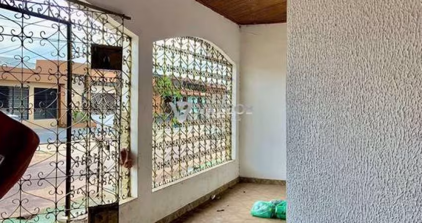 Casa com 04 quartos em Icoaraci - Conjunto da Cohab