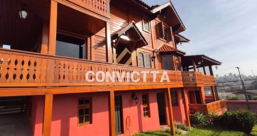 CASA EM MADEIRA NOBRE PARA VENDA NO BAIRRO SALGADO FILHO.