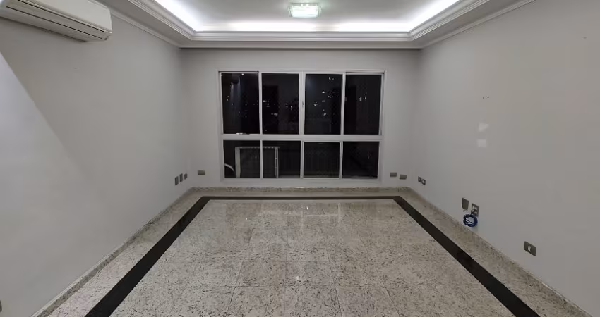 ALUGUEL DE BELÍSSIMO APARTAMENTO NA PRAIA  DE 160m2 DE 3 DORMS COM UMA SUÍTE E CLOSET COM DEPENDÊNCIA COMPLETA E VAGA DEMARCADA NA PONTA DA PRAIA EM SANTOS-SP