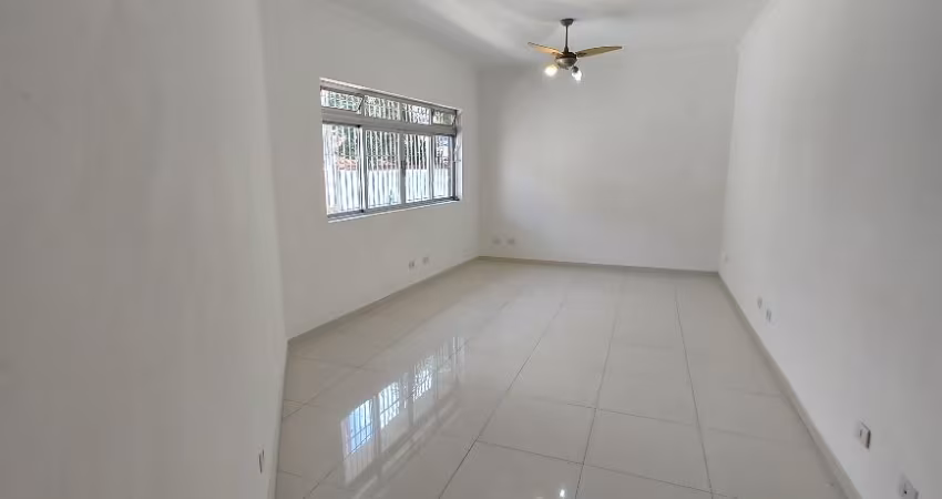 ALUGUEL DE SOBRADO COMERCIAL OU RESIDENCIAL DE 157m2 NO BAIRRO DA APARECIDA EM SANTOS-SP
