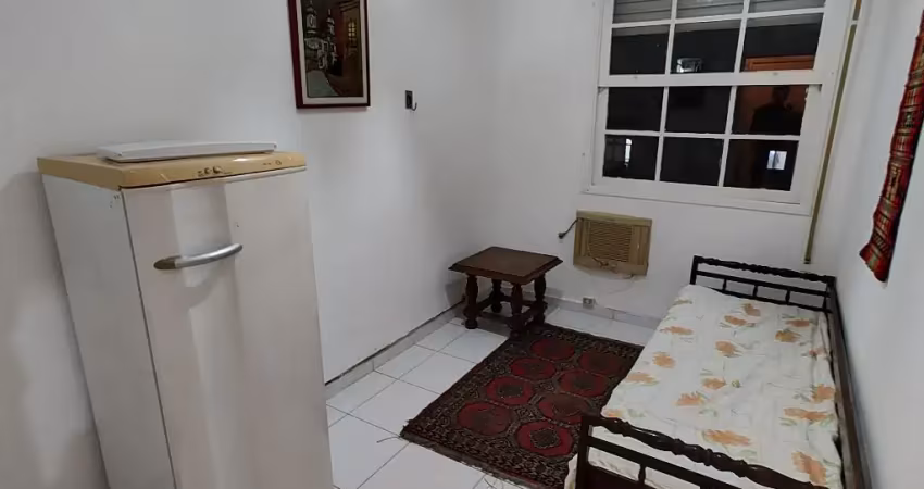 Venda de apartamento de 45m2 com  1 dorm, sala ,  banheiro e cozinha  no bairro do embaré em santos-sp