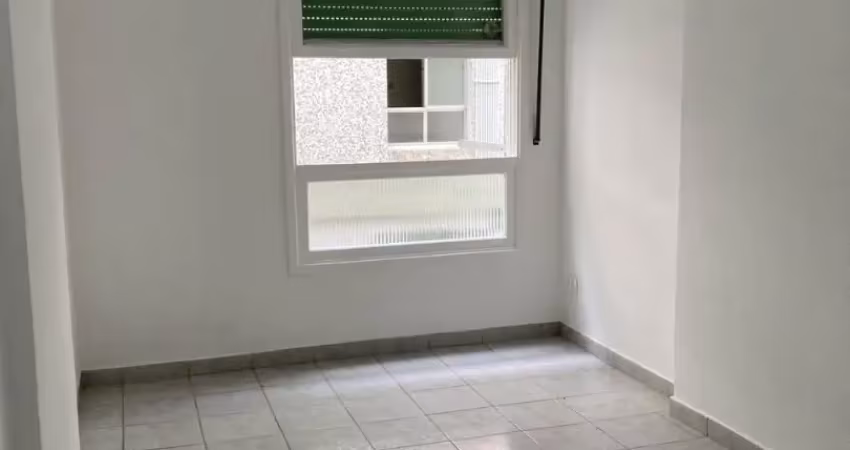 Lindo apartamento kitnet de 35 m² na quadra da praia da aparecida