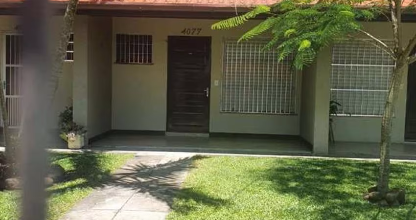 Sobrado 3 Dormitórios à venda no Bairro CAPÃO NOVO - 1 vaga de garagem