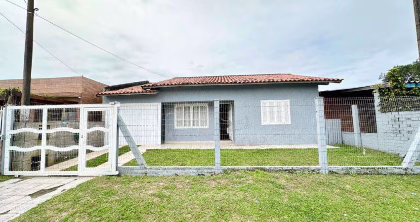 Casa 2 Dormitórios à venda no Bairro CAPÃO NOVO - 1 vaga de garagem
