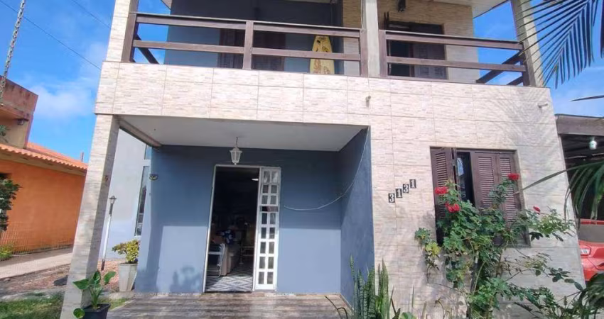 Sobrado 4 Dormitórios à venda no Bairro CAPÃO NOVO com 120 m² de área privativa - 2 vagas de garagem