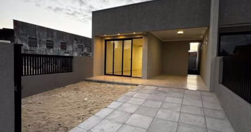 Casa 2 Dormitórios Geminada à venda no Bairro CAPÃO NOVO com 76 m² de área privativa - 2 vagas de garagem