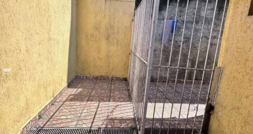 Casa / Sobrado para Locação em São Paulo, Jardim São Luís, 2 dormitórios, 1 banheiro