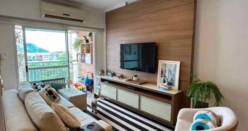 Apartamento 2 dorm. sendo 1 suite, no bairro da Ponta da Praia.