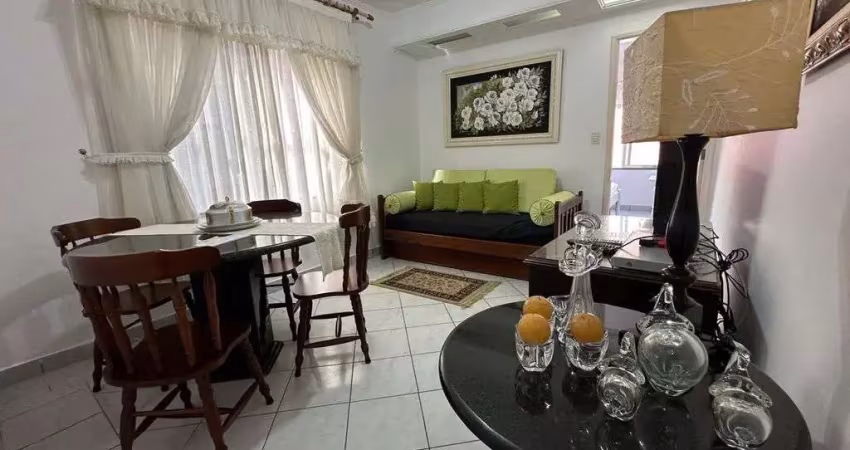 Apartamento de 1 dormitório na quadra da praia de Embaré.