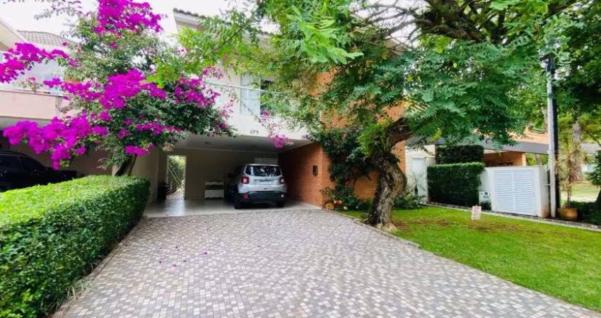 Imóvel para venda possui 245 metros quadrados com 4 quartos em Alphaville - Santana de Parnaíba - SP