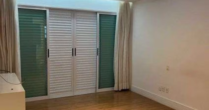 Imóvel para aluguel tem 256 metros quadrados com 4 quartos