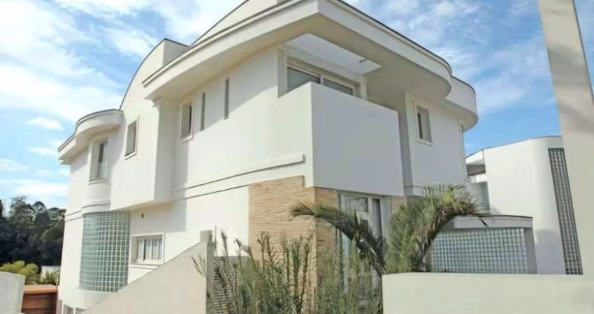 Casa para venda e locação tem 804 metros quadrados com 4 quartos