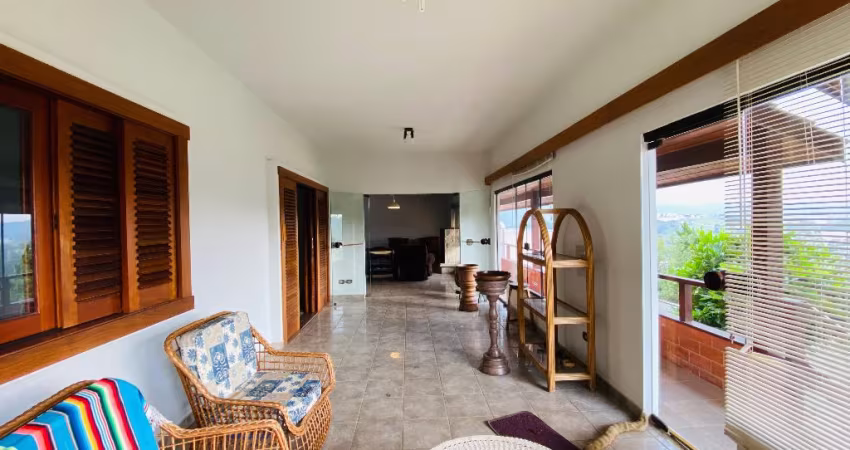 Casa à venda em Alphaville - Santana de Parnaíba - SP