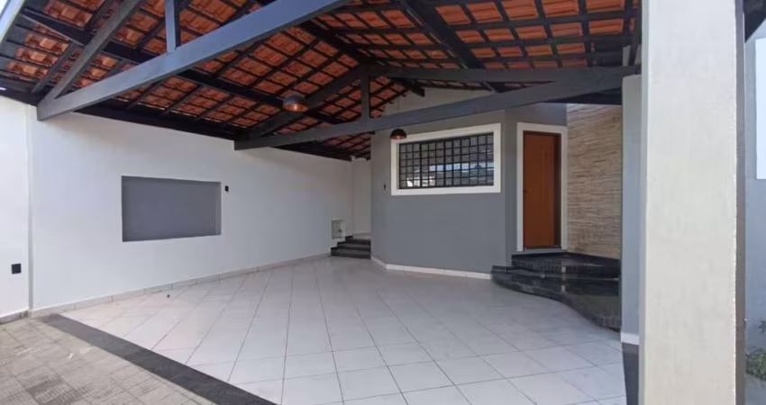 Casa á venda com cozinha moderna, 3 quartos sendo 1 Suíte em Taubaté - SP.