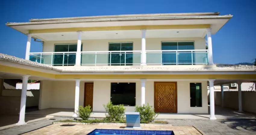 Casa com piscina à Venda em Guapmirim