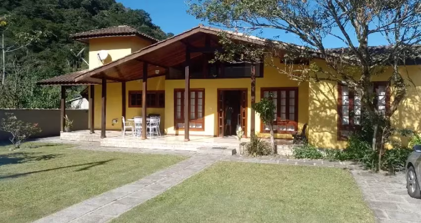 Casa em Condomínio na Cotia
