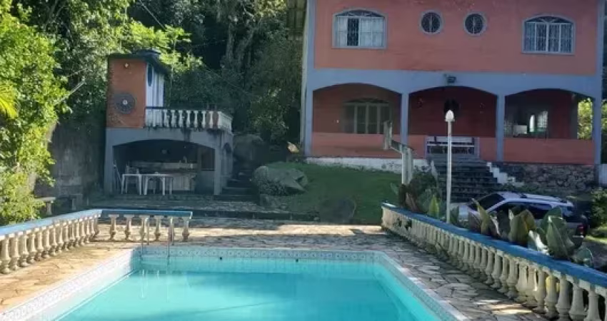 Sítio em Espinhaço à Venda