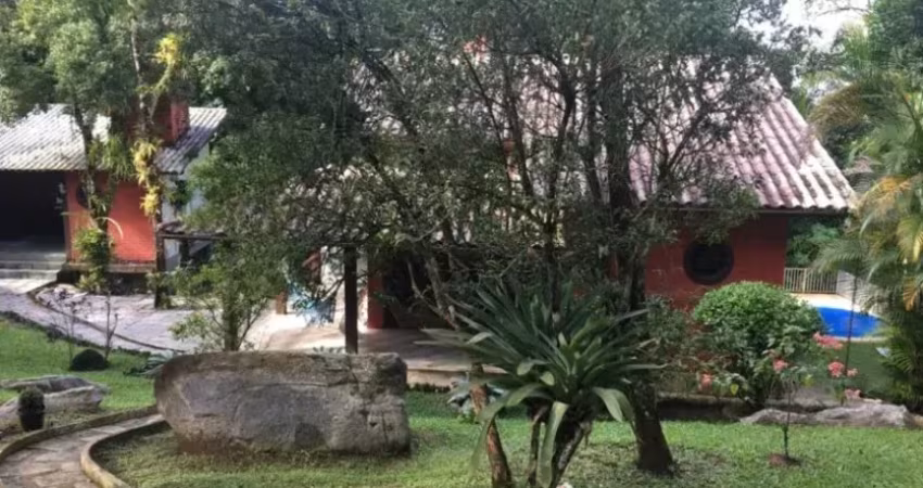 Casa de Condomínio à Venda em Caneca Fina