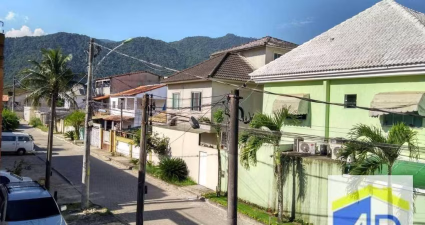 Casa com 3 dormitórios à venda, 180 m² por R$ 850.000,00 - Vargem Pequena - Rio de Janeiro/RJ