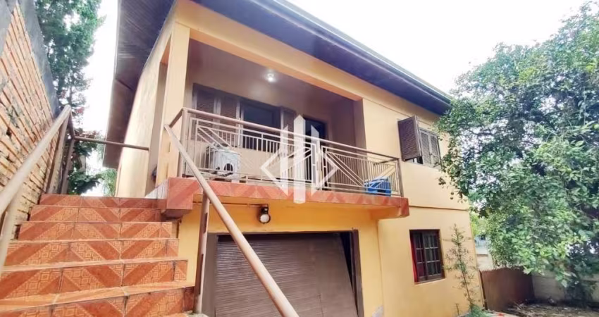 Contalex Imóveis Vende Excelente Casa  - 3 Dormitórios e Garagem - Na Melhor Localização