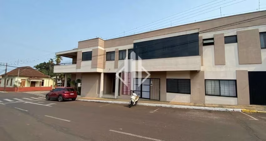 Sala Comercial com Box de Garagem à Venda, no Centro de Carazinho