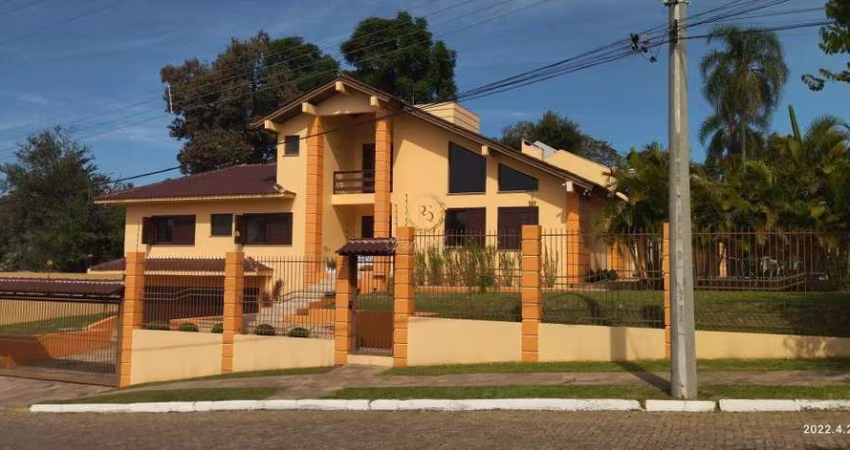 Casa à venda em Nova Santa Rita com 320m² de área construída