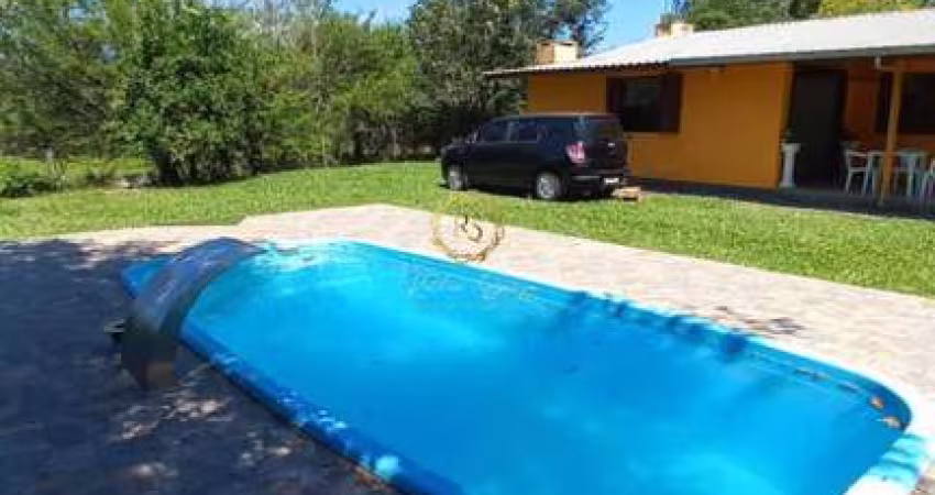 CASA COM PISCINA
