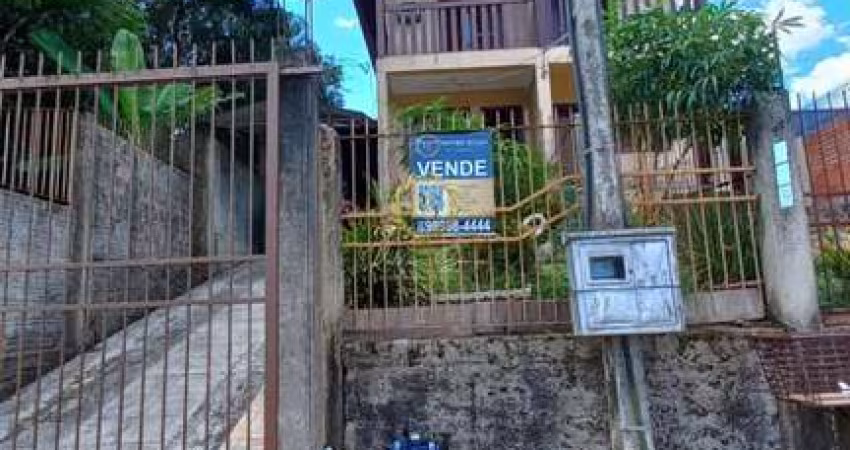 Sobrado à venda em Nova Santa Rita, Centro - Churrasqueira, Varanda, Jardim