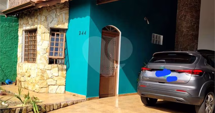 Casa com 4 quartos à venda em Jardim Bandeiras - SP