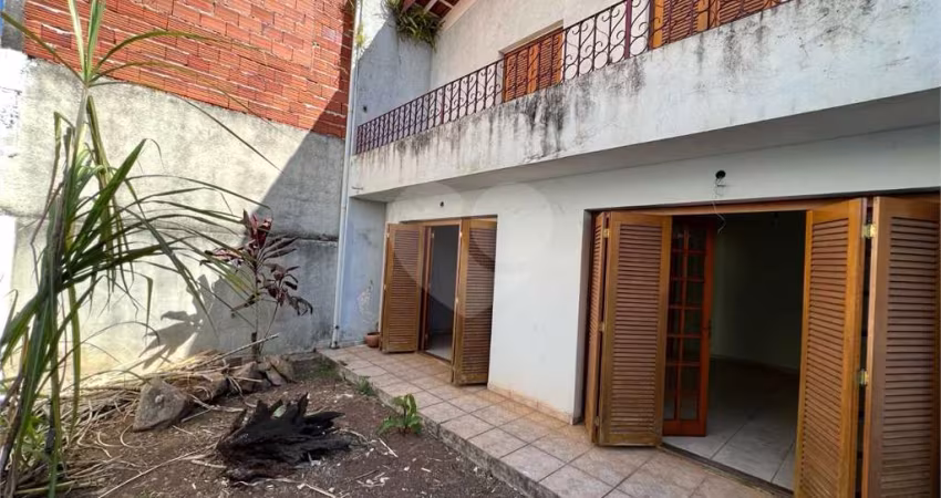 Casa com 3 quartos à venda em Vila Vianelo - SP