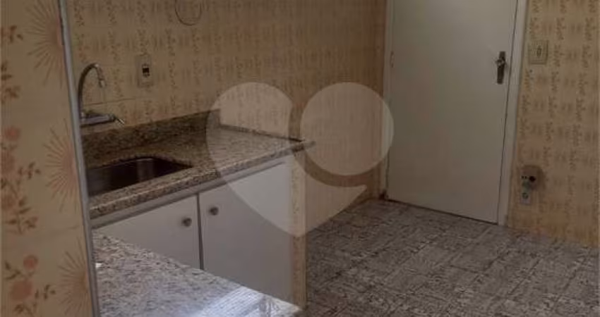 Casa com 3 quartos à venda em Vila Vianelo - SP