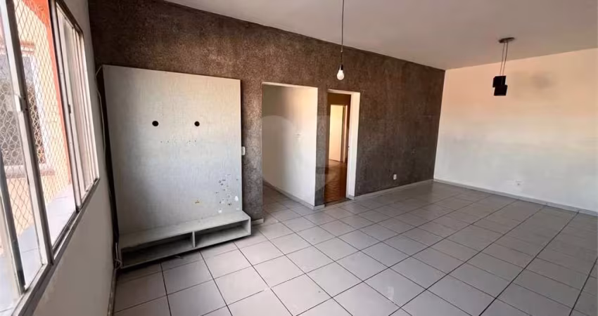 Apartamento com 3 quartos à venda ou para locação em Centro - SP