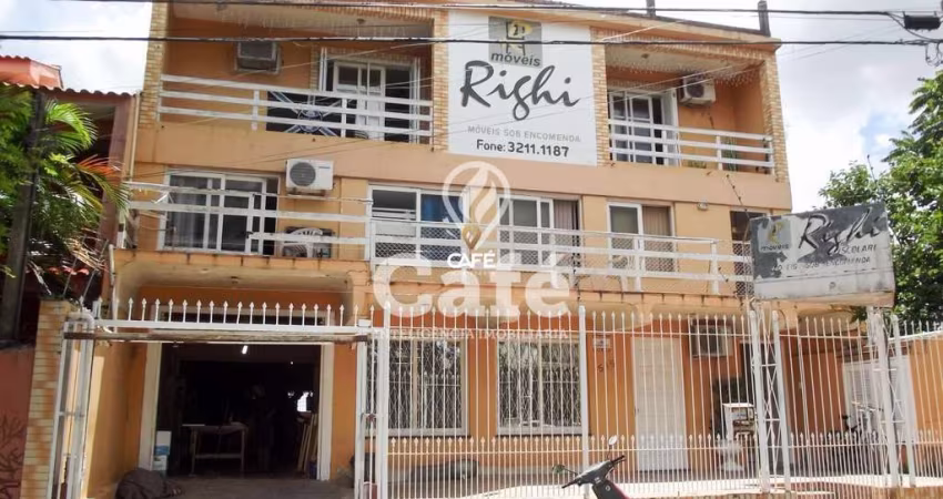 Térreo, sala comercial com escritório, depósito, mezanino e banheiro.