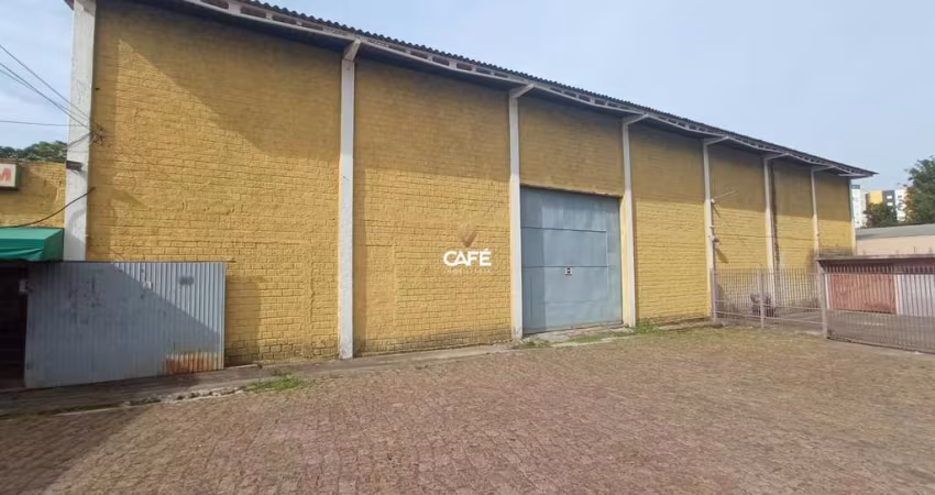 Pavilhão Amplo De 400 m², com 2 Salas de Escritório, Mezanino, Cozinha, 3 Banhei